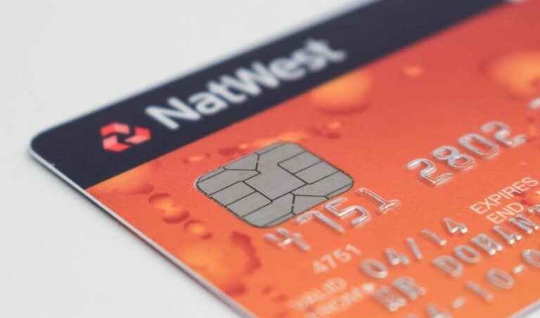 Motivos por los que se bloquea la cuenta bancaria