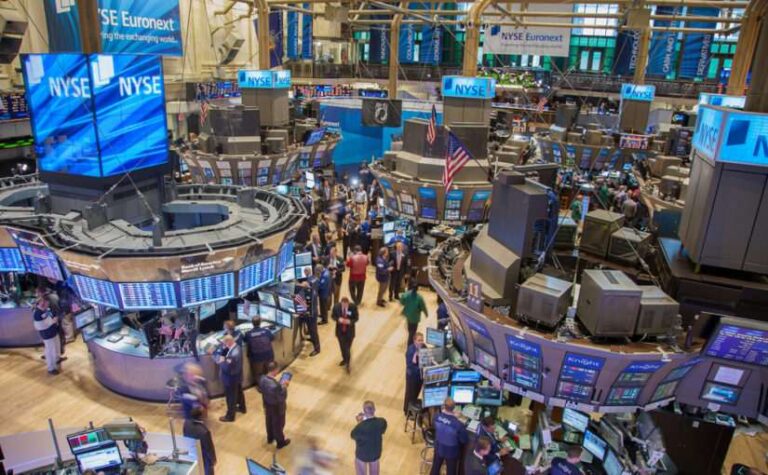 Lunes negro en Wall Street: el Índice Dow Jones cae un 7,8%, su peor jornada desde 2008