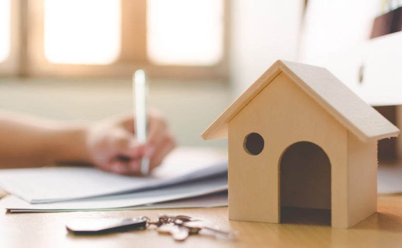 Beneficios de adquirir un inmueble con créditos hipotecarios.|Descubre los beneficios de las hipotecas con tasa de interés fija.