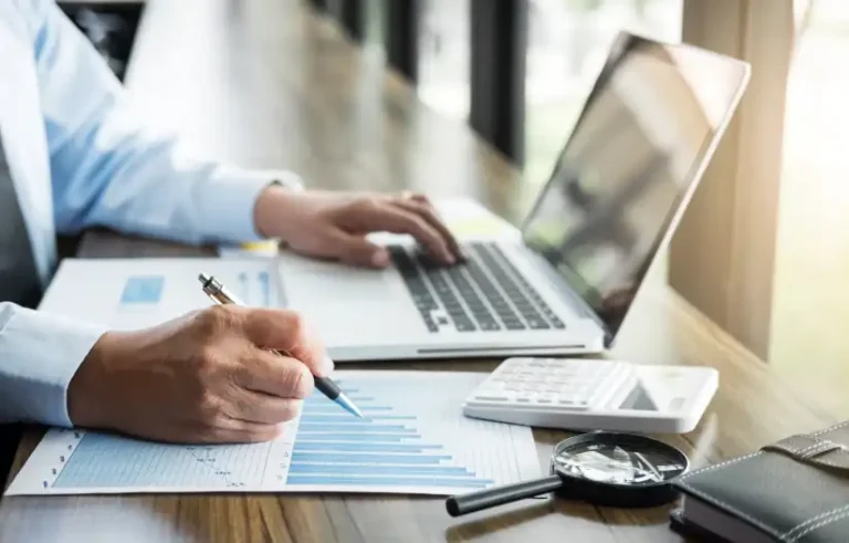 Formación en finanzas para mejorar tu futuro profesional
